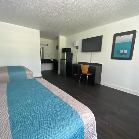 Motel 6 Wilmington, Nc - Market Street المظهر الخارجي الصورة