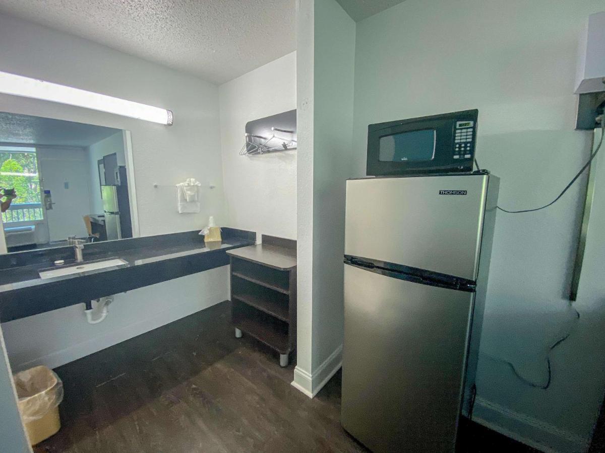 Motel 6 Wilmington, Nc - Market Street المظهر الخارجي الصورة