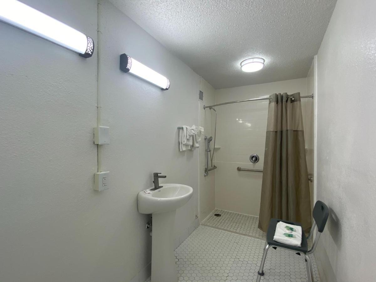 Motel 6 Wilmington, Nc - Market Street المظهر الخارجي الصورة